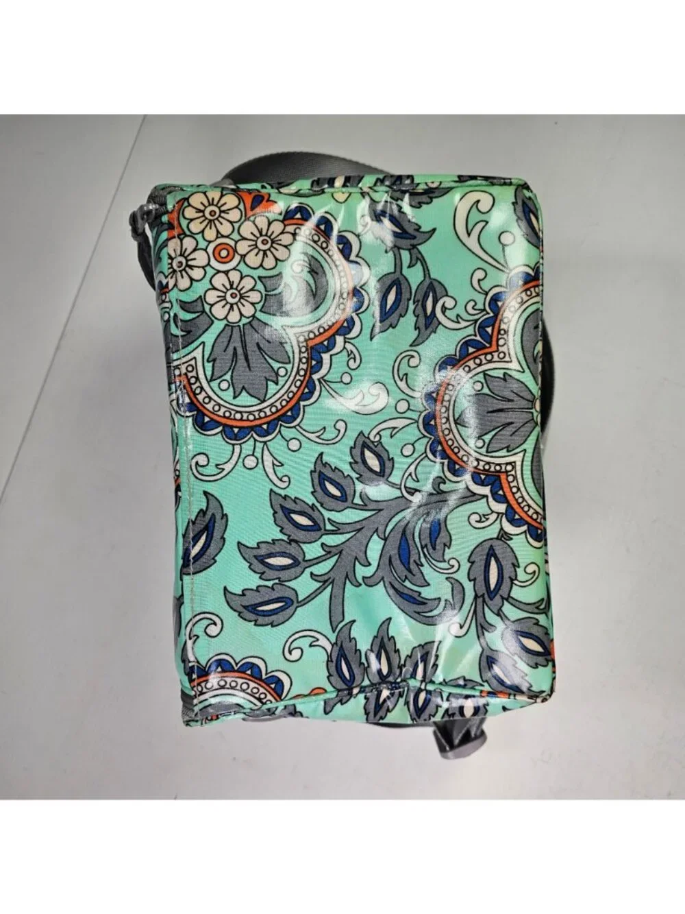 Vera Bradley Insulated Lunch Bag Shoulder Strap Zip Closure 9x7x7